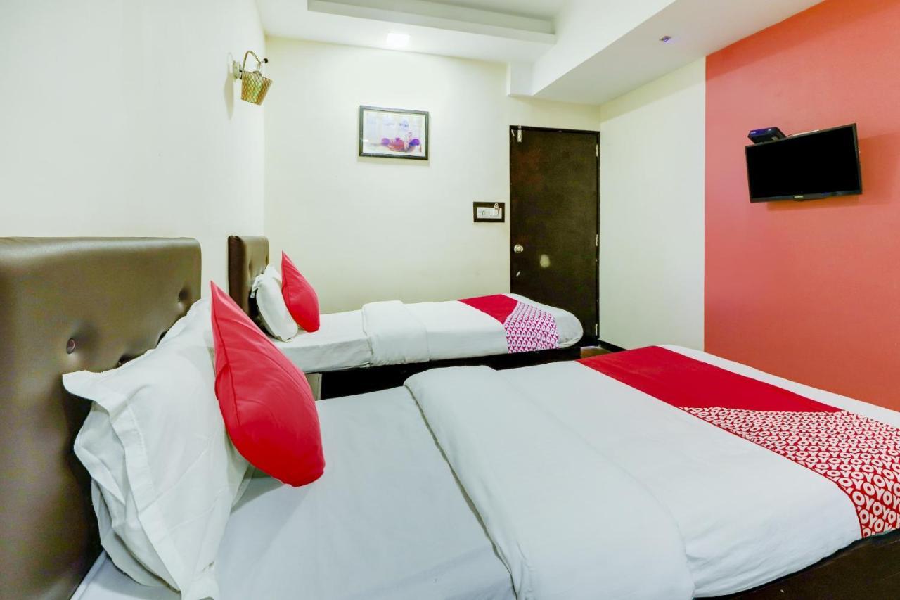 Oyo Hotel Dash Вадодара Екстериор снимка